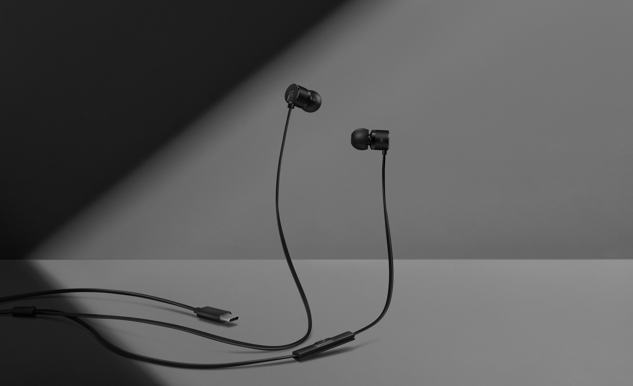 OnePlus Introduces TypeC Bullets Earphones & Removes Headphone Jack on