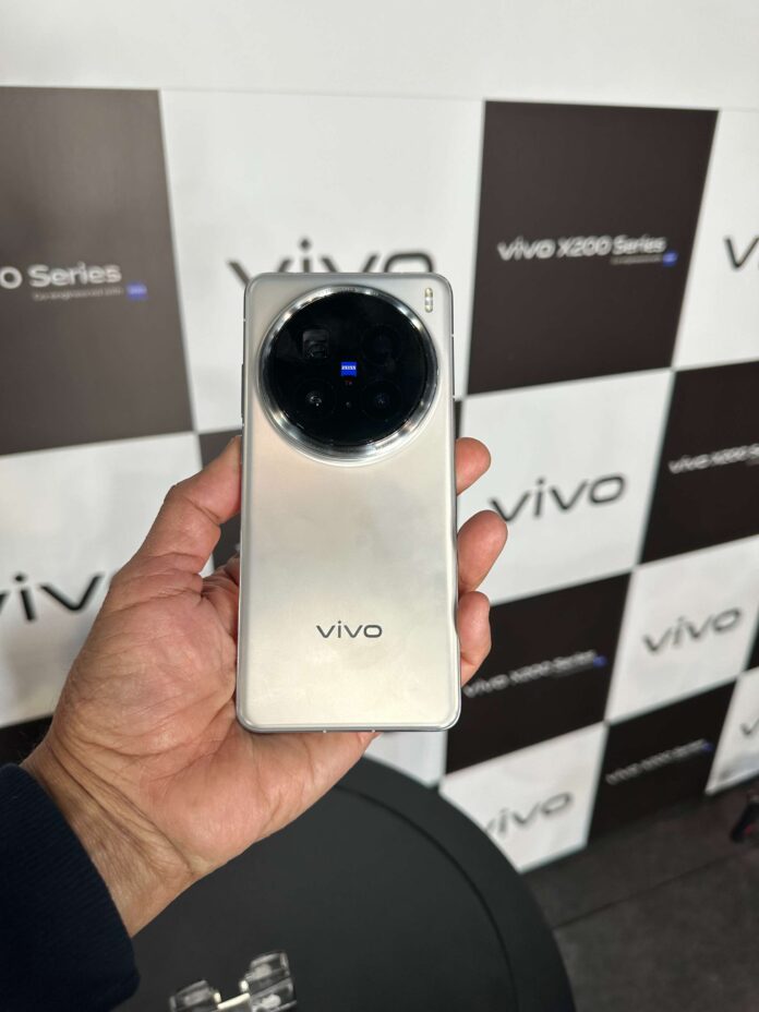 Vivo X200 And X200 Pro With MTK Dimensity 9400 Chipset, Powerful Camera ...